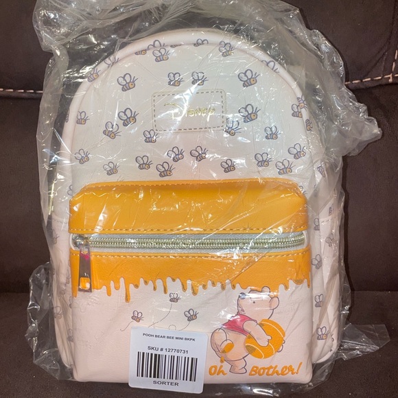 Hot Topic NW Loungefly Disney Winnie The Pooh Bees & Honey Mini Backpack main image 4